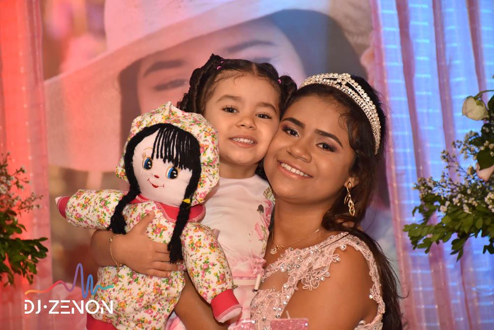 Larissa 05 Larissa 05